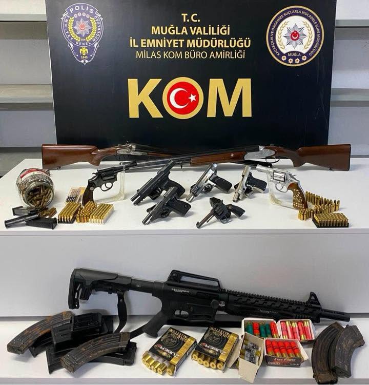 Milas’ta Ruhsatsız Silah Baskını: 7 Tabanca, 3 Tüfek