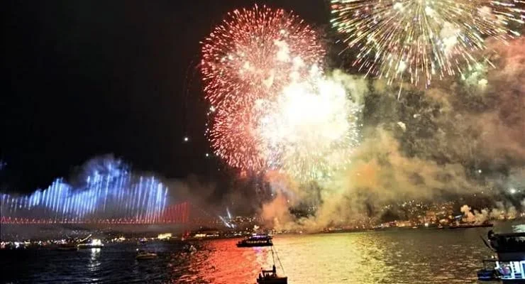 İstanbul’da havai fişek ve meşale yasaklandı