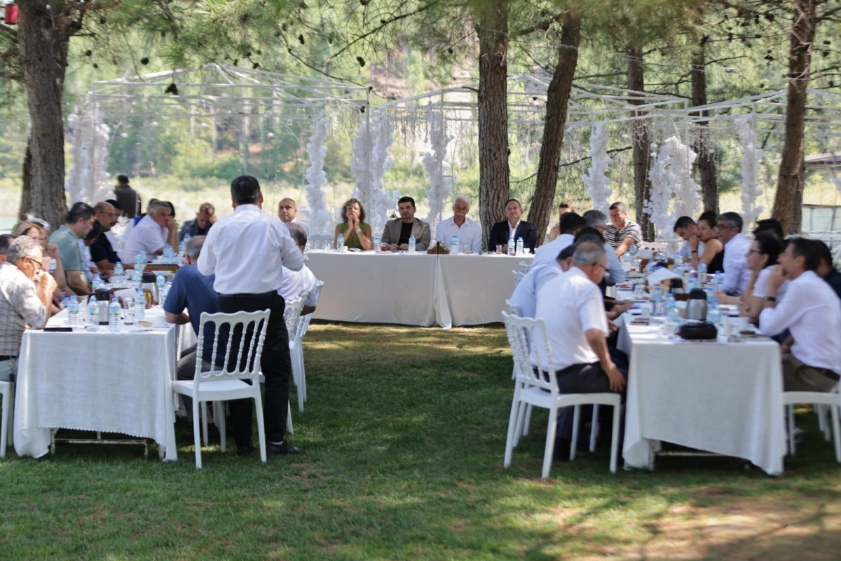 Büyükşehir Ula’da Talepleri Yerinde Dinledi