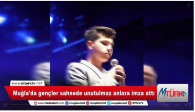 Şehirler Sahneye Taşındı, Duygular Ayakta Alkışlandı